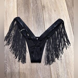 🛍️ Miner Creations  One Size Fringe bottom. (bikini bottom)? Don’t know
